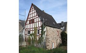 Schraeges Haus